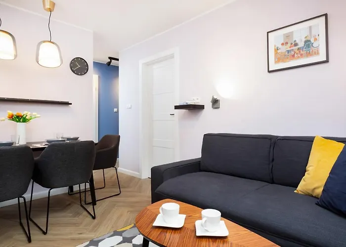 Apartments Warsaw Nowowiejska by Renters